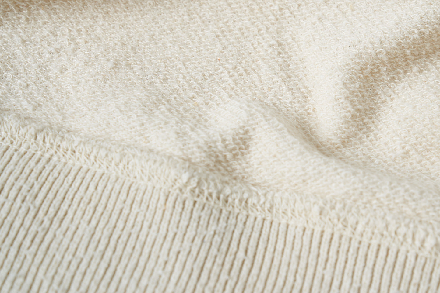 Raw silk fleece compact sweatshirt